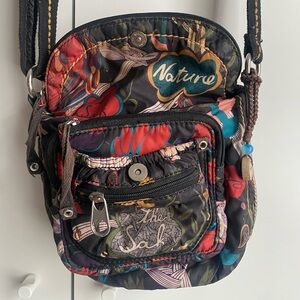 Sakroots | The Sak | Peace and Nature Crossbody Expandable